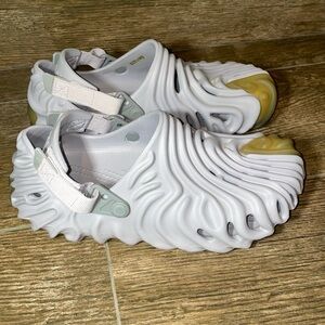 Salehe Bembury x Crocs Pollex Clog